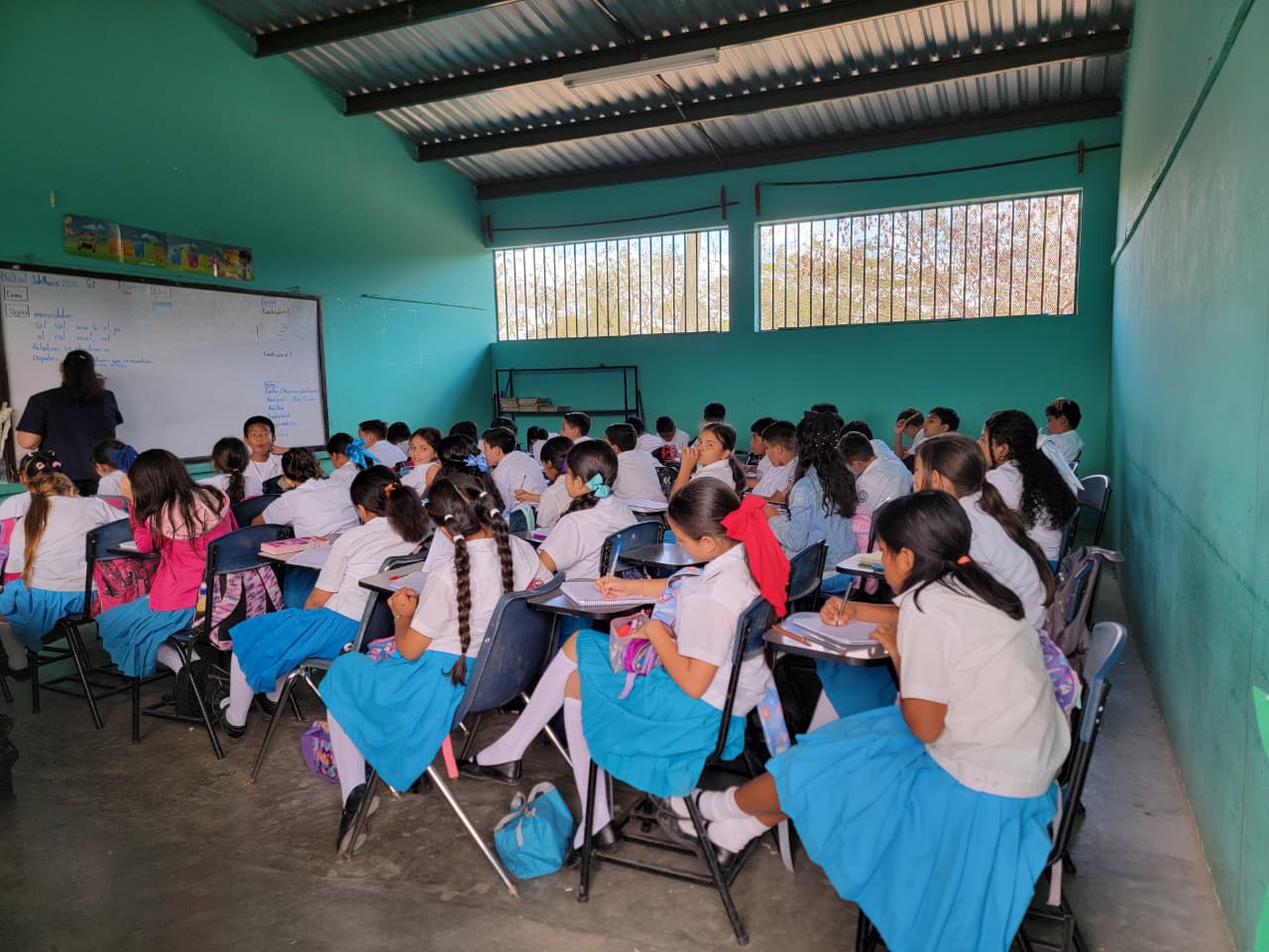 El amor y la oportunidad cambian vidas: Así avanza nuestro alcance educativo este año.